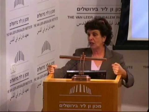 מי יפקח על המופרטים:על הקשר בין רגולציה להפרטה/מושב 1