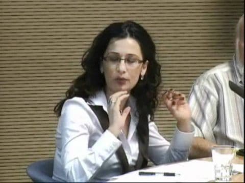 בימת חינוך 4: בין מקצוע לשליחות