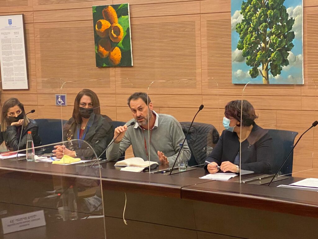 Dr. Yonatan Mendel speaks about the Arabic teaching report at the Knesset education committee, January 25, 2022